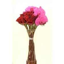 Elán flowers has a seamless and professionally trained staff for all floral design, arrangement, and event consultation. High End Roses Nyc Designer Florist Romantic Bouquets