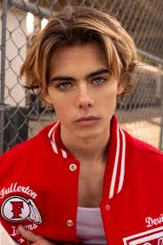 Oh Susan, the World's Not Ending (Short 2023)