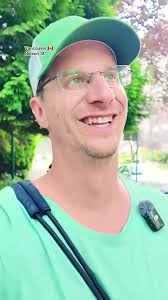 On Nelson Street 🇨🇦 #downtownvancouver #vancouver #canada #explore #city  #shorts