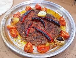 Patlıcanları güzelce yıkayın, kabuklarını soymadan yuvarlak yuvarlak dilimleyin. Kagit Kebabi Poc Kasabi Ve Kebap Salonu Antakya Turkiye Tripadvisor