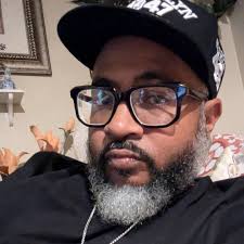 Obstacles don't have to stop you. If you run into a wall, don't turn around  and give up. Figure out how to climb it, go through it, or work around it."  #MondayMotivation