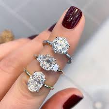Solitaire S U N D A Y Who Else Loves Solitaire Rings This Classic Ring Design Is The Perfect Way To Let In 2020 Ring Designs Classic Ring Gold Platinum