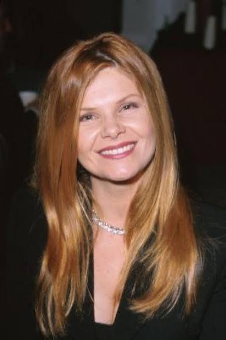 Lolita Davidovich - Biography - IMDb