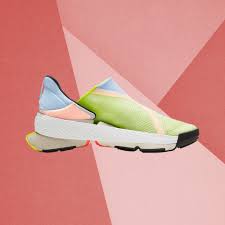 Today we take a look at the newest offering from nike, the nike go flyease. Nike Just Unveiled The Go Flyease A Hands Free Adaptive Sneaker Self