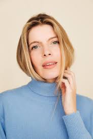 Snow Steam Iron (Short 2017)