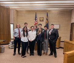 McNary mock trial team ranks in top three for regionals, now off to state  tourney