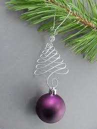 Cesser Dutiliser Des Trombones Pour Accrocher Les Ornements Sur Votre Arbre Et Ajouter Quelqu Christmas Ornaments Handmade Christmas Decorations Wire Ornaments