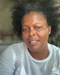 Annette Davis's Instagram, Twitter & Facebook