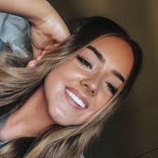 Sadie Powers's Instagram, Twitter & Facebook