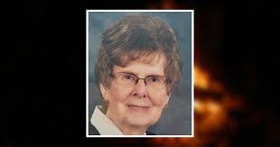 Maxine Austin's Instagram, Twitter & Facebook