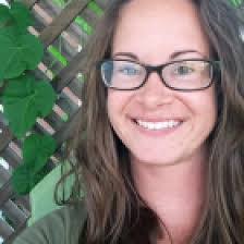 Tara Reitz's Instagram, Twitter & Facebook