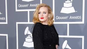 Latest adele 2017 news from the hello singer's tour plus updates on adele's songs, album 25, husband simon konecki and her grammy 2017 awards. Who Is Adele S New Boyfriend Is It Tom Hanks S Son Chet Film Daily