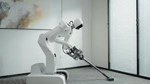 Futuro de robots humanoides en hogares inteligentes