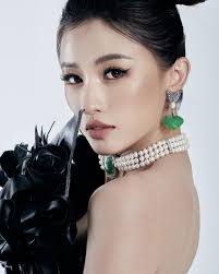 新娘晚宴敬酒造型💕 Bride