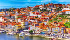 Choose from one of our daily excursions to the serralves museum or virtudes garden, ending up at the coliseu do porto to enjoy serenading sounds of portuguese guitar players. Cosa Fare E Vedere A Porto In 5 Giorni Siviaggia