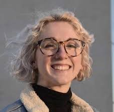 Daphne Goldberg's Instagram, Twitter & Facebook