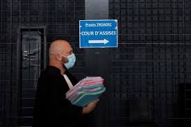 Elle avait reconnu avoir conduit hubert caouissin à orvault à deux reprises le soir des meurtres et l'avoir aidé à nettoyer la voiture du fils, sébastien troadec, qui avait servi à transporter les cadavres. Ecpsnqup3eptem