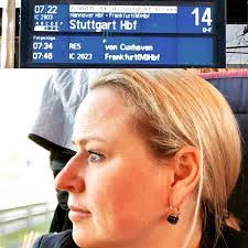 Melanie Pohl's Instagram, Twitter & Facebook