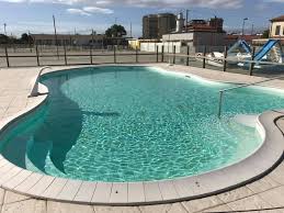 Foto, mappa, descrizioni e recensioni per scegliere la soluzione vacanza più adatta a te. Ristorante Bagno Sarah Porto Garibaldi Fe Prenotazione Online Spiagge It