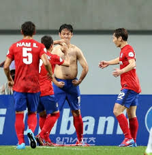 만년 중하위권을 맴돌던 제프 유나이티드는 최용수 버프를 톡톡히 받아 일약 3위까지 뛰어올랐다. ìµœìš©ìˆ˜