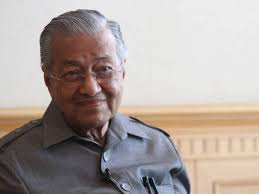 Dalam entri blognya hari ini, tun dr mahathir mohamad menzahirkan nada yang dilihat lebih kepada rasa kecewa berbanding marah terhadap kepimpinan perdana menteri datuk seri najib abdul razak. Mereka Marah Tun M Buat Video Sokong Tengku Zainul