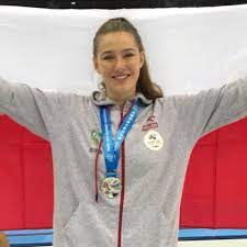 Ukończyła studia medyczne na wydziale collegium medicum uniwersytetu jagiellońskiego, podczas których swoją wiedzę rozwijała odbywając staże na universita degli studi di roma tor vergeta we włoszech, a także northern state medical university w rosji. Aleksandra Kowalczuk Home Facebook