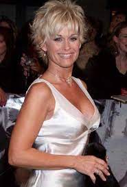 Short Flippy Hair Flippy Hair Hair Styles Thin Hair Styles For Women