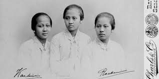 Cara menggambar dan mewarnai pahlawan ibu kartini dan mewarnai via youtube.com. Hari Kartini Mengenal Lebih Dekat Kebaya Dan Sejarahnya Halaman All Kompas Com