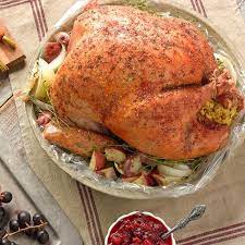 How To Cook A Turkey Using An Oven Bag Reynolds Brands Recipe Turkey Recipes Thanksgiving Easy Thanksgiving Turkey Turkey Bag Recipes