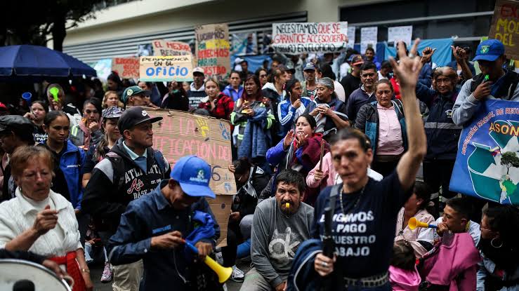 Minvivienda invita a voceros del gremio de los recicladores para escuchar  sus necesidades y menguar los bloqueos - Semana