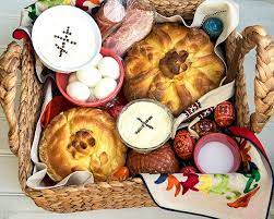 Maybe you would like to learn more about one of these? Pin By Liesl Cannon On Home Hearth Harvest Easter Bread Easter Breakfast Ukrainian Easter Bread
