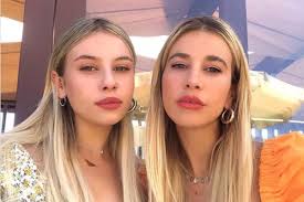 Clizia incorvaia avvisa paolo ciavarro durante un'intervista social ai microfoni di chi: Clizia Incorvaia La Sorella Micol Chi E Eta Instagram Carriera