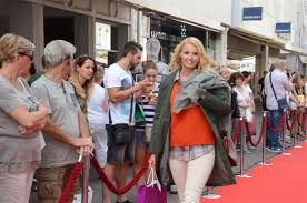 'loana radecki' und synonyme zu openthesaurus hinzufügen. I N F O R M A T I O N E N Modelandmisss Webseite