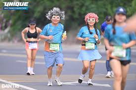 Muôn kiểu cosplay trên đường chạy Unique Nha Trang H-Marathon 2024 | Báo  Dân trí