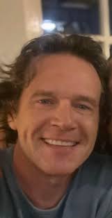 ฝรังผมยาวเต้น