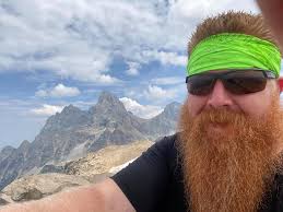 Hiking memories for weight loss and self-improvement