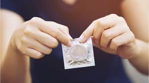 Comment garder son érection en mettant un préservatif ? Taille Normes Comment Bien Choisir Ses Preservatifs Femme Actuelle Le Mag