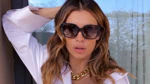 Check spelling or type a new query. Elisabetta Canalis E L Attrice Piu Pagata Al Mondo Ecco Quanto Guadagna