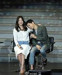 Song Joong Ki S China Fan Meeting Lights Up Descendants Of The Sun Fans With Song Hye Kyo Joint Appearance Song Joong Ki Joong Ki Song Hye Kyo