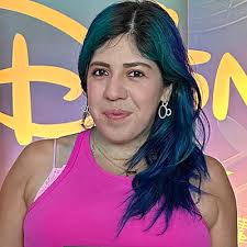 Estrella Contreras's Instagram, Twitter & Facebook