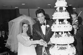 Wedding cake two tier wedding cake fresh flowers square wedding cakes small wedding cakes floral wedding cakes amazing wedding cakes buying wedding cakes. How Wedding Cakes Have Changed Over 100 Years 100 Years Of Wedding Cake Trends