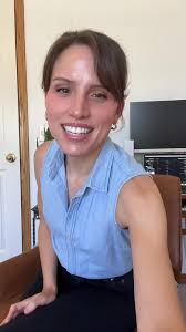 There is nothing more humbling than learning Ella’s scat solos. 🤯 Thanks  for the inspo, @Olivia Van Goor. 🥰😅 #EllaFitzgerald #HowHighTheMoon #Scat  #ScatSolo #Drill #Practice