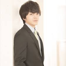 画像に含まれている可能性があるもの 1人 スーツ 映画 俳優 俳優 おっさんずラブ