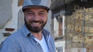 Guipry. Il transforme les vieux vinyles en œuvres d'art