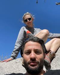 Danielle Towne (@danielleltowne) • Instagram photos and videos