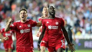 Beşiktaş'ta yıllar geçtikte birçok şey değişti ama atiba'nın performansı beşiktaş'ın kanadalı forveti için west bromwich'den sonra west ham united da devreye girdi. Sivasspor Besiktas Maci Sonucu Ve Mac Ozeti Sivasspor Besiktas I 3 Golle Avladi