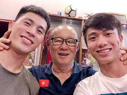 Phan Văn Đức, Đình Trọng bất ngờ có tên trong danh sách hội quân cùng ĐT  Việt Nam