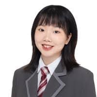 Maxine Hood's Instagram, Twitter & Facebook