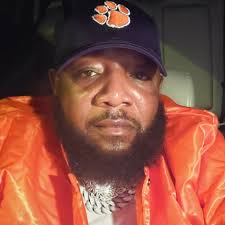 What is causing the noise when reversing in a 2018 Honda Accord 2.0T?