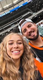 Hannah Roaden (@hannahroaden)